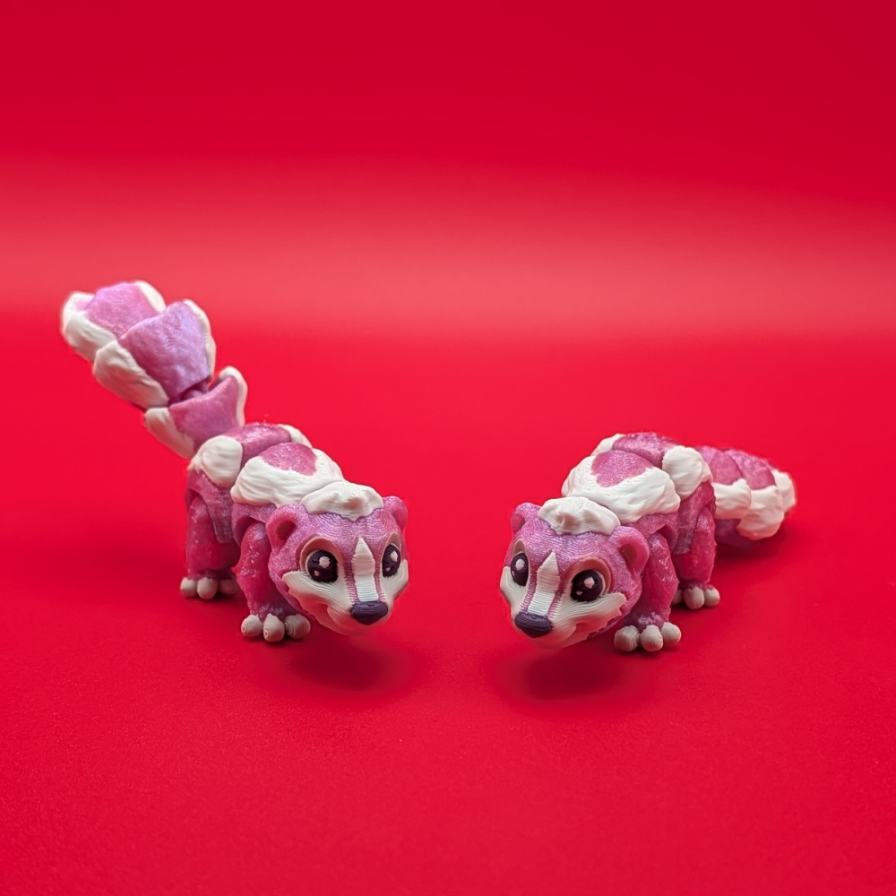 Mini Skunk | Articulated Desk Pet with Locking Tail