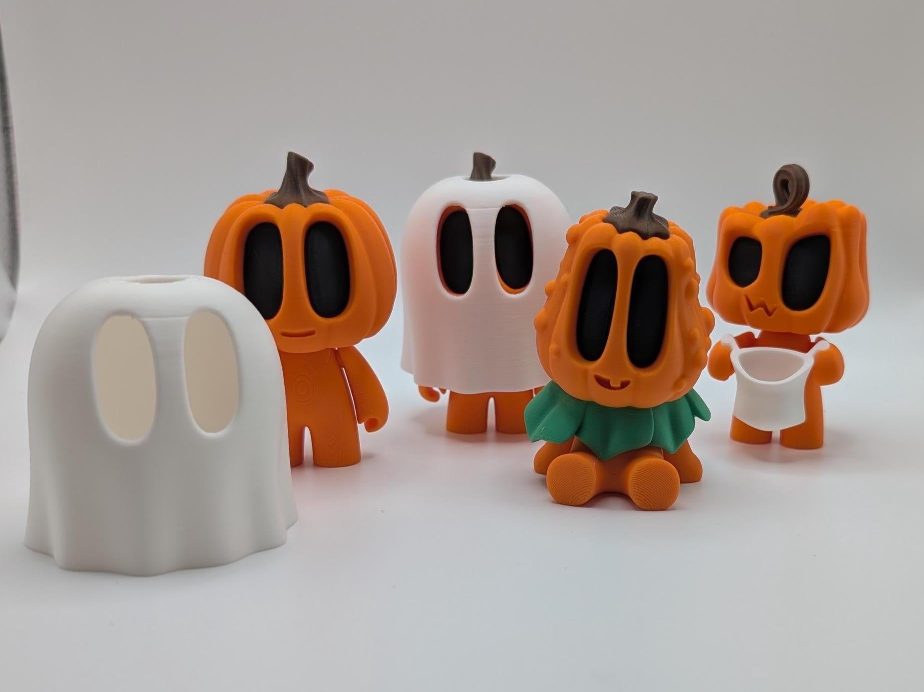 Halloween Blob Pumpkin Figure: Spooky Desk Decor