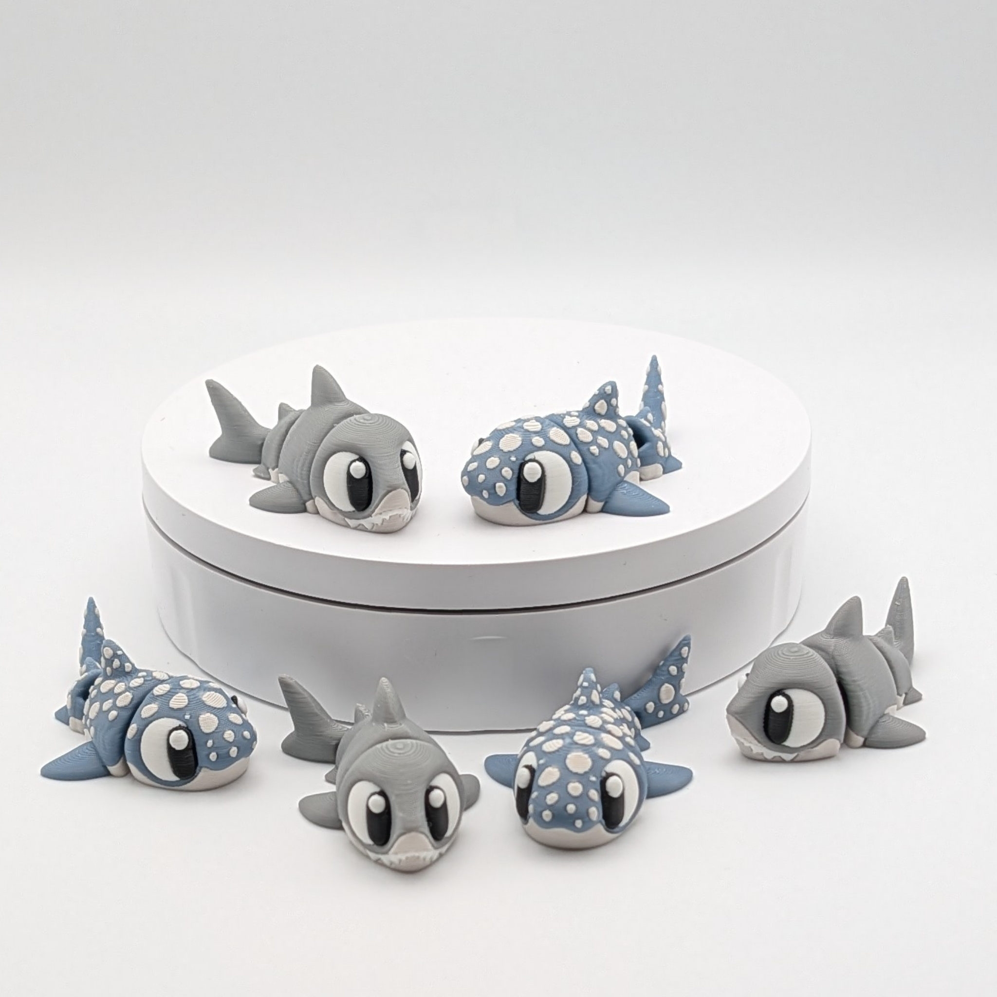 Flexi Shark & Whale Shark Fidget 3d Printed Toy, Deep Sea Playset Tank