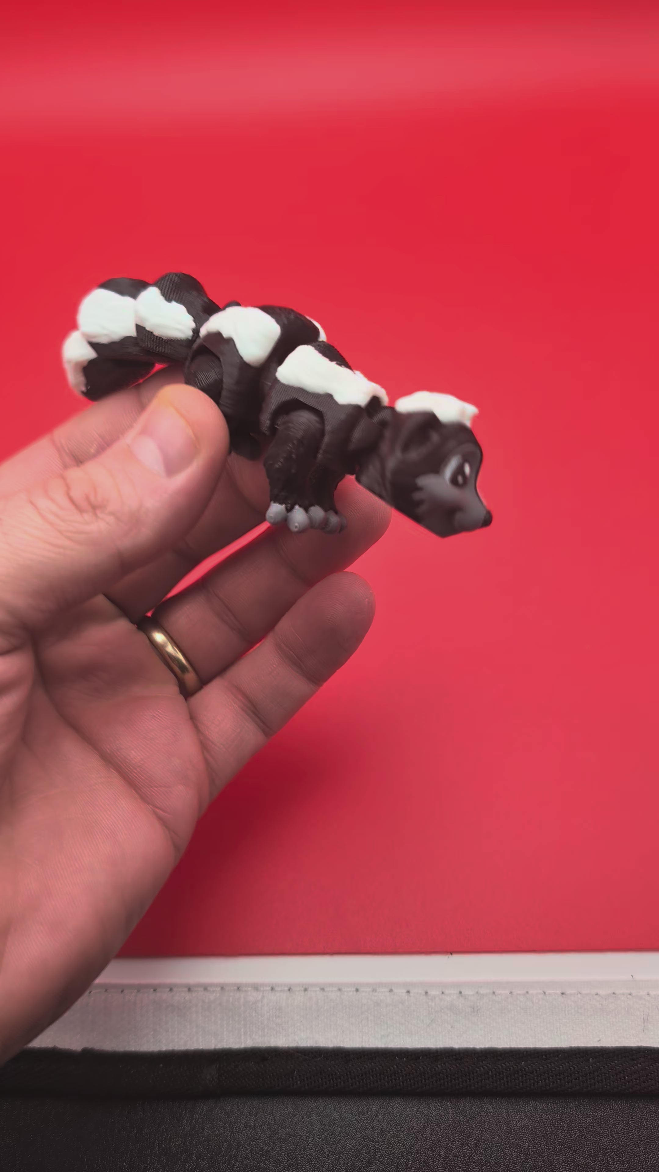 Mini Skunk | Articulated Desk Pet with Locking Tail